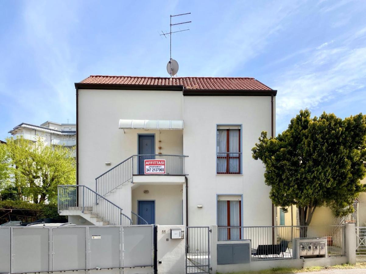 Villa Santin Carraro Immobiliare - Family Apartments Lido di Jesolo Exterior foto